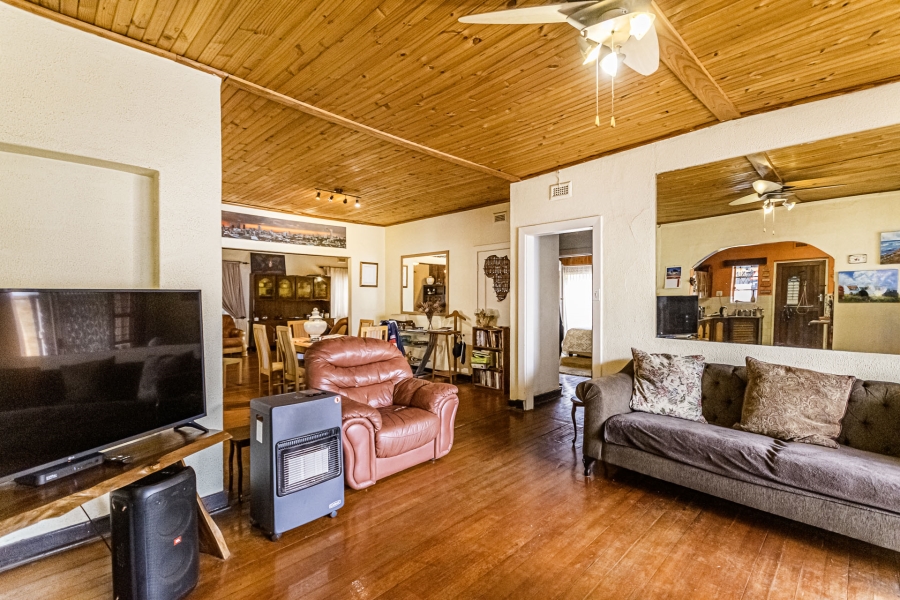 5 Bedroom Property for Sale in Florida Gauteng