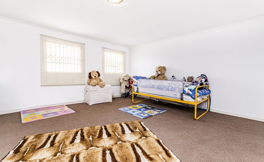 5 Bedroom Property for Sale in Florida Gauteng