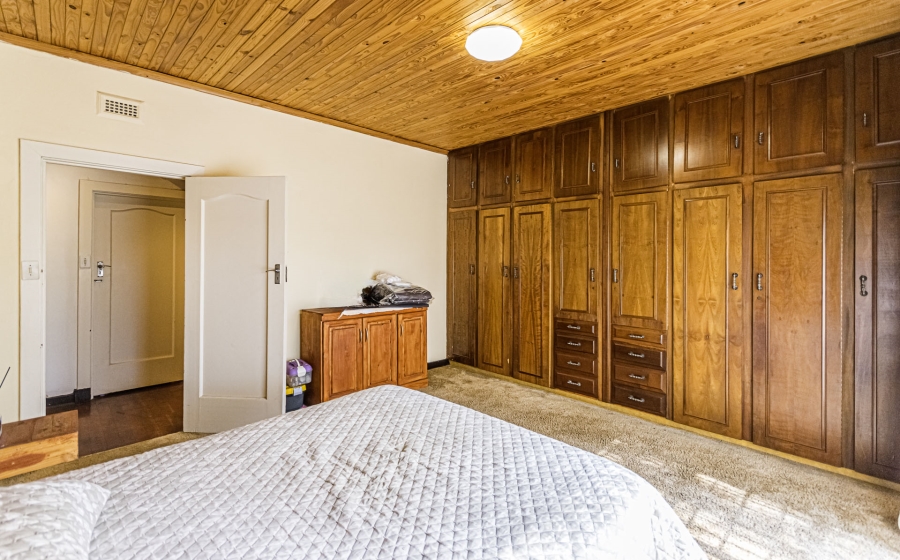 5 Bedroom Property for Sale in Florida Gauteng