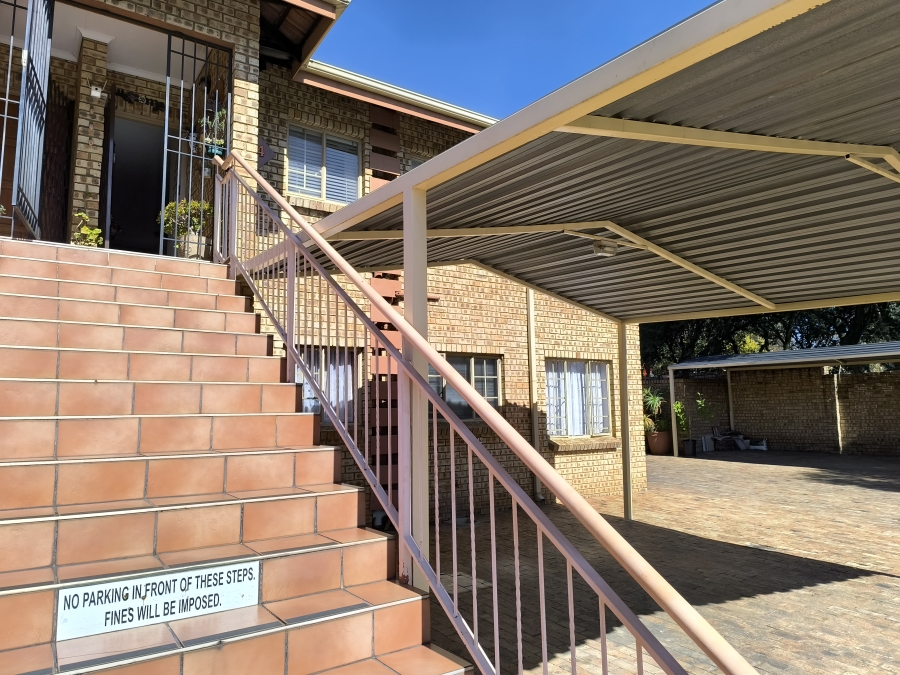 2 Bedroom Property for Sale in Elandspark Gauteng