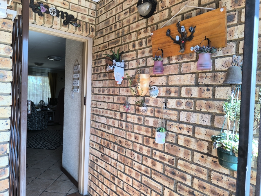 2 Bedroom Property for Sale in Elandspark Gauteng