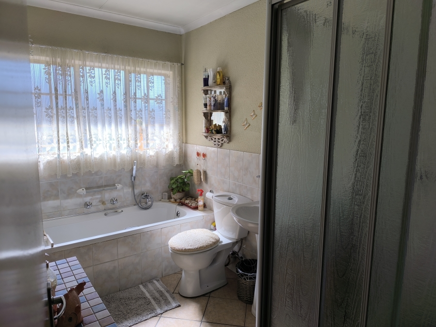 2 Bedroom Property for Sale in Elandspark Gauteng