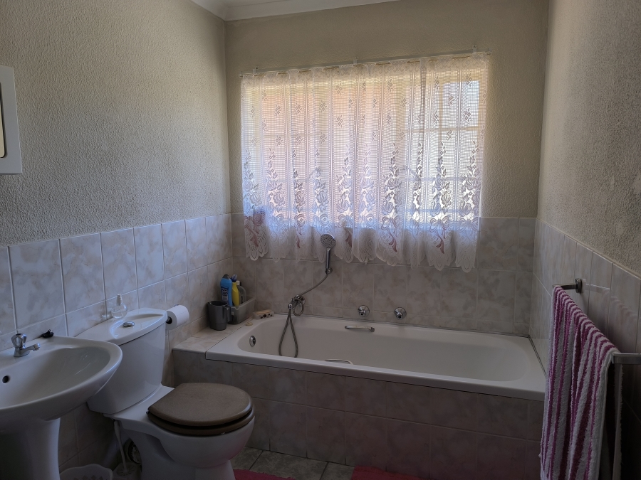 2 Bedroom Property for Sale in Elandspark Gauteng