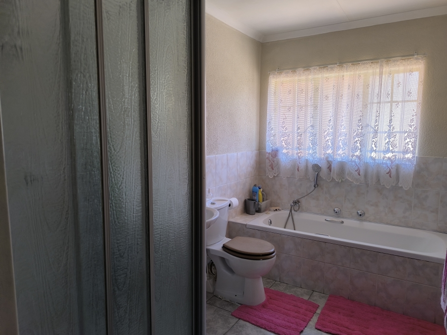 2 Bedroom Property for Sale in Elandspark Gauteng