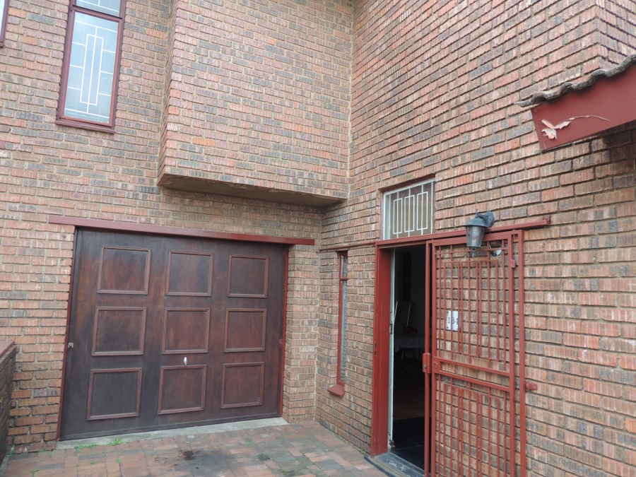 3 Bedroom Property for Sale in The Hill Gauteng