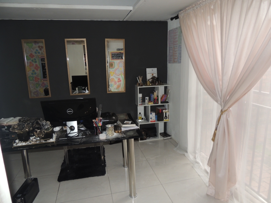 3 Bedroom Property for Sale in The Hill Gauteng