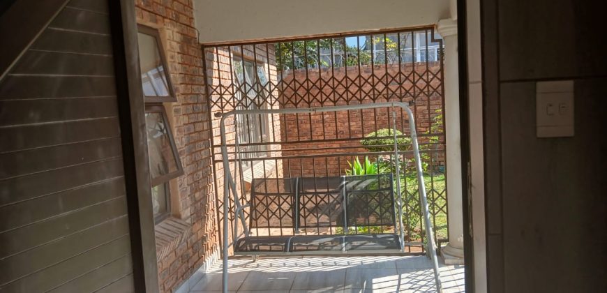 3 Bedroom Property for Sale in Mountain View Gauteng
