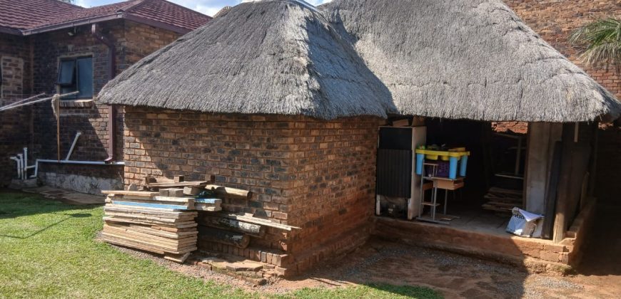 3 Bedroom Property for Sale in Mountain View Gauteng