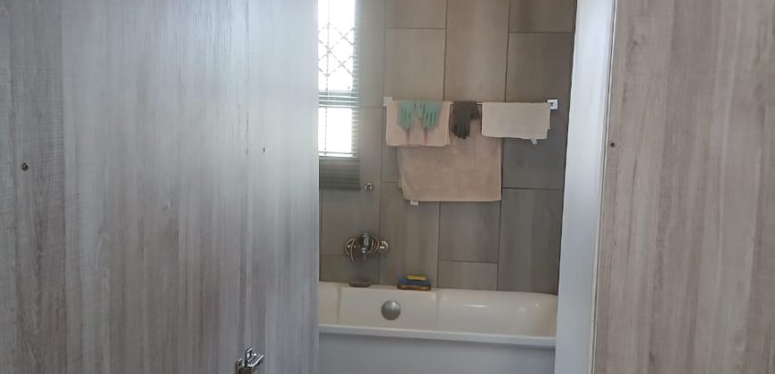 3 Bedroom Property for Sale in Mountain View Gauteng