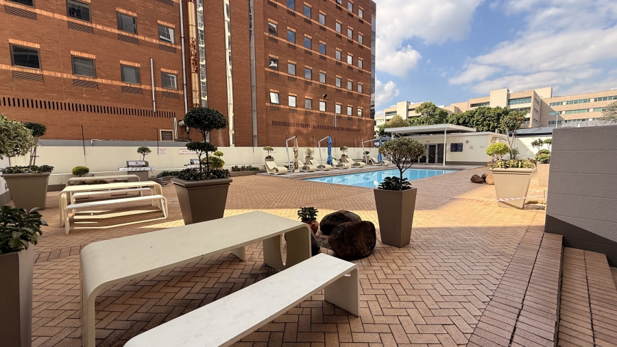 To Let 1 Bedroom Property for Rent in Sandown Gauteng
