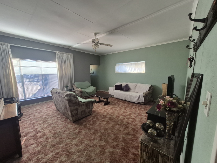 4 Bedroom Property for Sale in Brackenhurst Gauteng