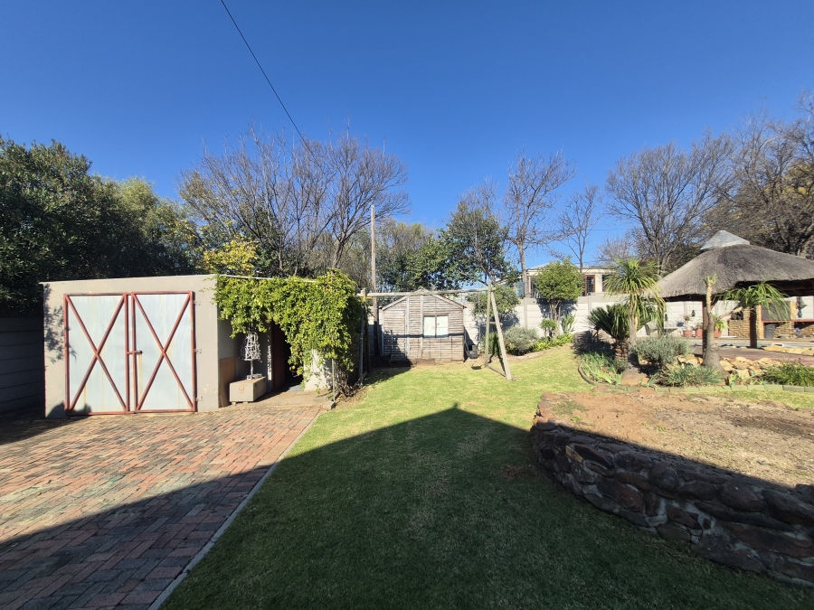4 Bedroom Property for Sale in Brackenhurst Gauteng