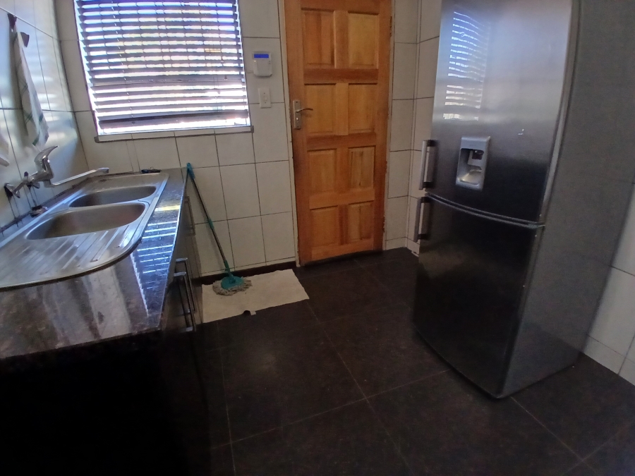 3 Bedroom Property for Sale in Dunnottar Gauteng