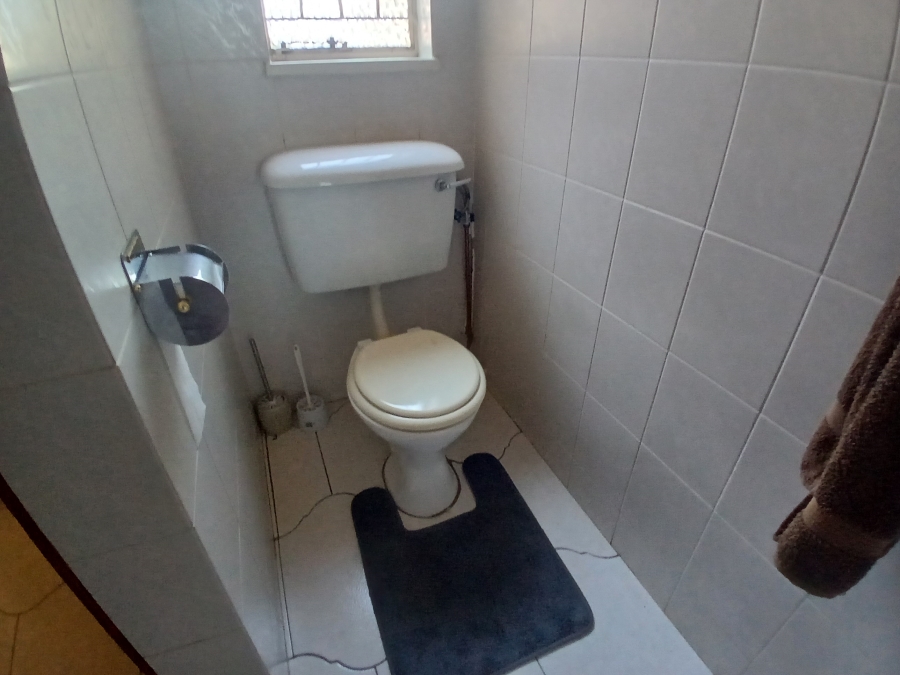 3 Bedroom Property for Sale in Dunnottar Gauteng