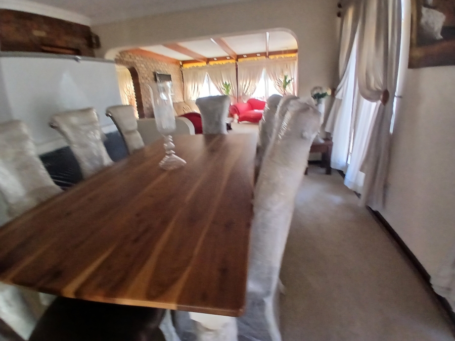3 Bedroom Property for Sale in Dunnottar Gauteng