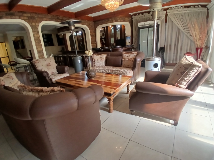 3 Bedroom Property for Sale in Dunnottar Gauteng