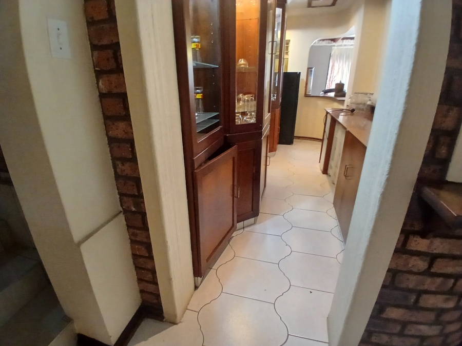 3 Bedroom Property for Sale in Dunnottar Gauteng