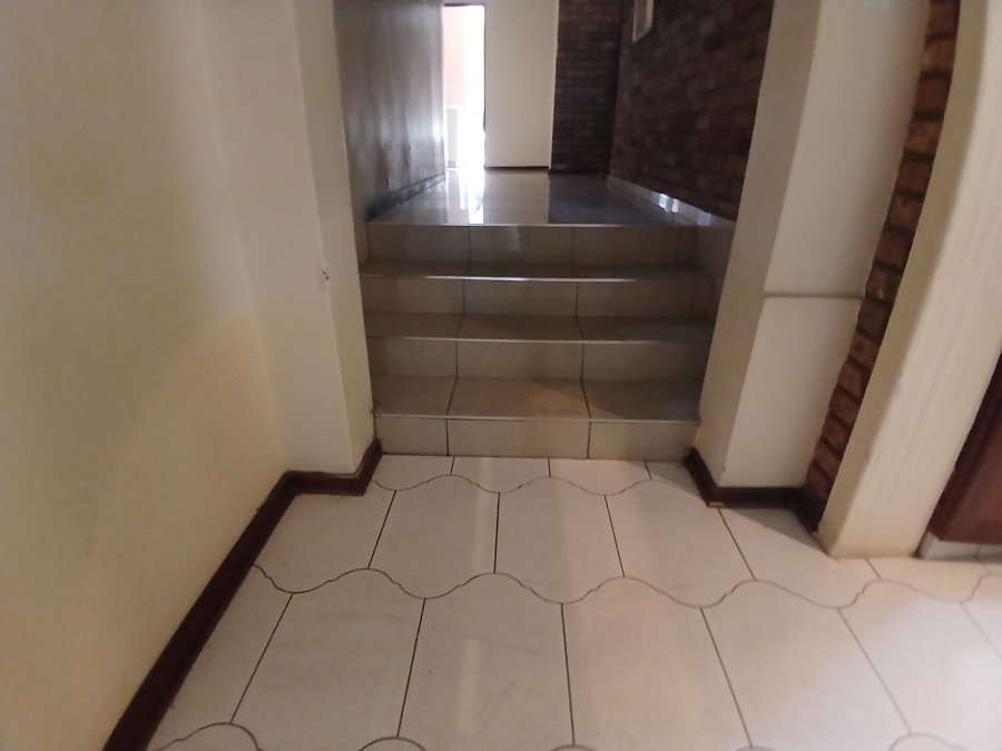 3 Bedroom Property for Sale in Dunnottar Gauteng