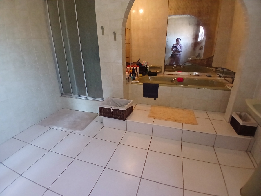 3 Bedroom Property for Sale in Dunnottar Gauteng