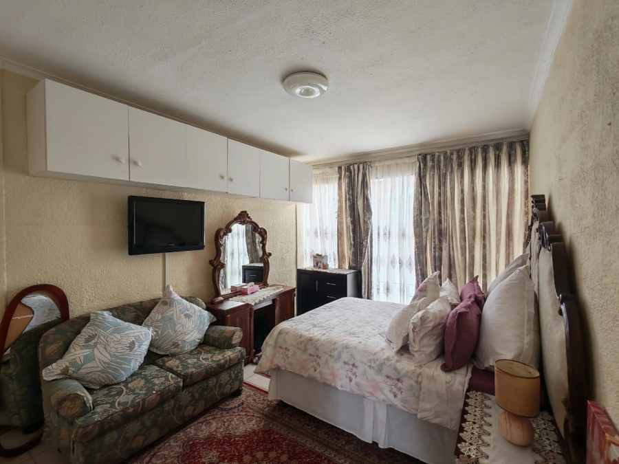2 Bedroom Property for Sale in New Redruth Gauteng