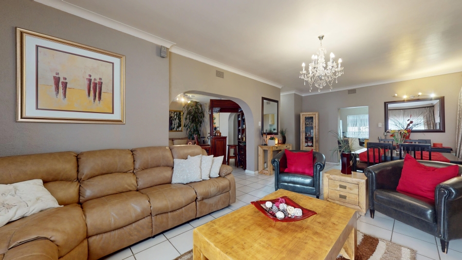 4 Bedroom Property for Sale in Dawnview Gauteng