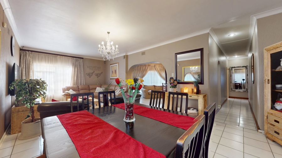 4 Bedroom Property for Sale in Dawnview Gauteng