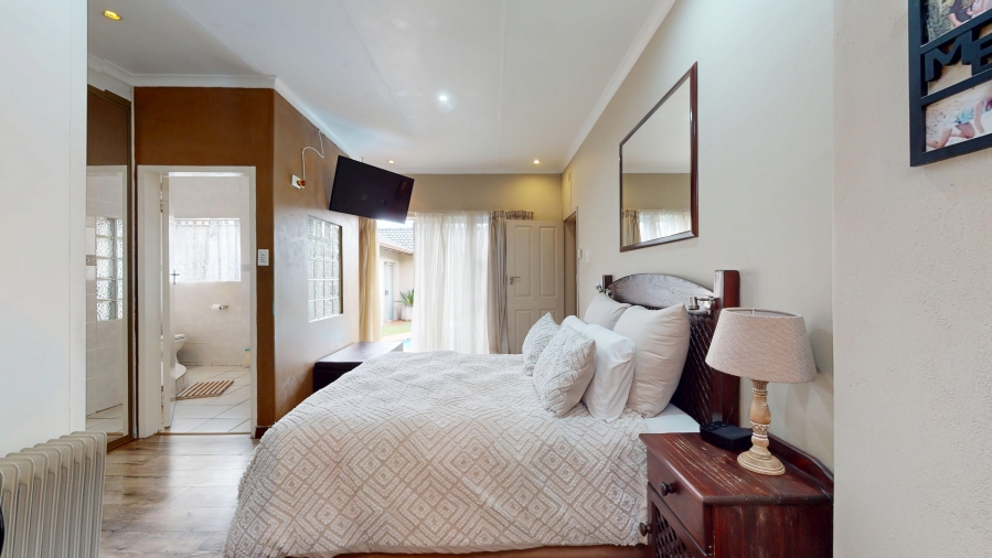 4 Bedroom Property for Sale in Dawnview Gauteng