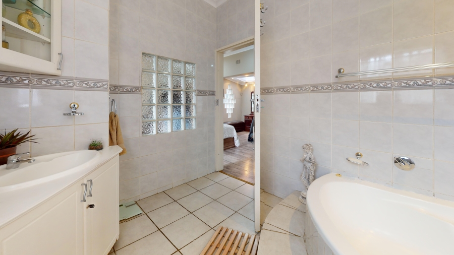 4 Bedroom Property for Sale in Dawnview Gauteng