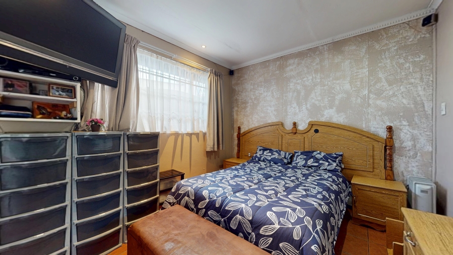 4 Bedroom Property for Sale in Dawnview Gauteng