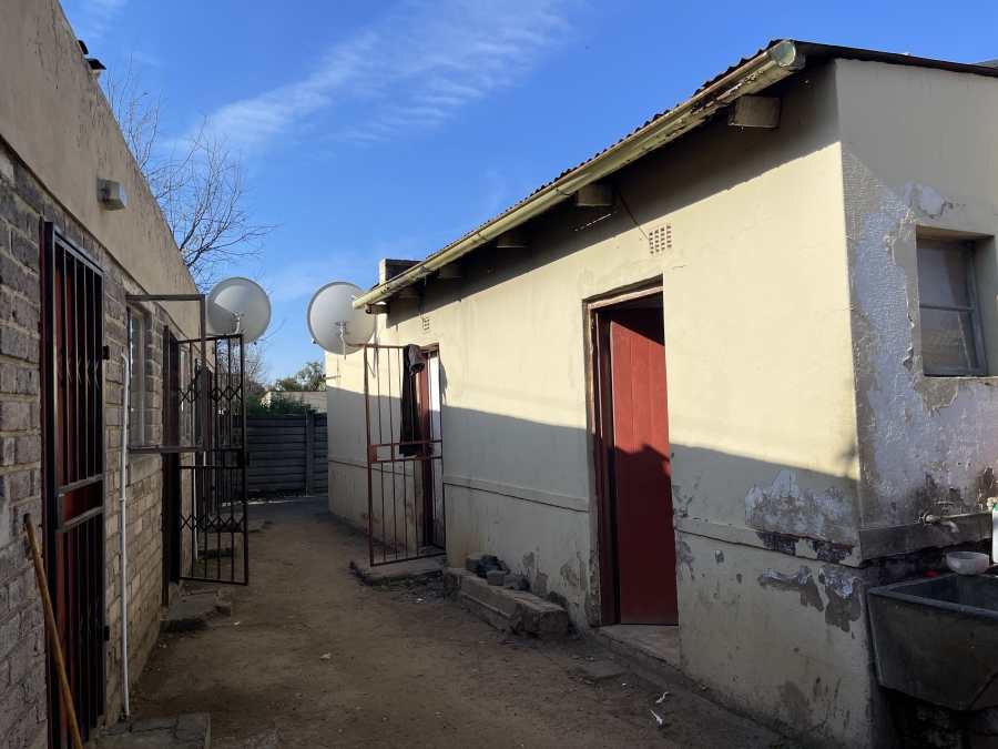 14 Bedroom Property for Sale in Peacehaven Gauteng