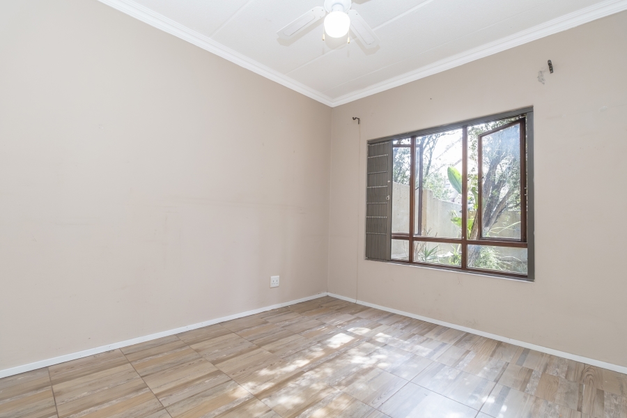 1 Bedroom Property for Sale in Paulshof Gauteng