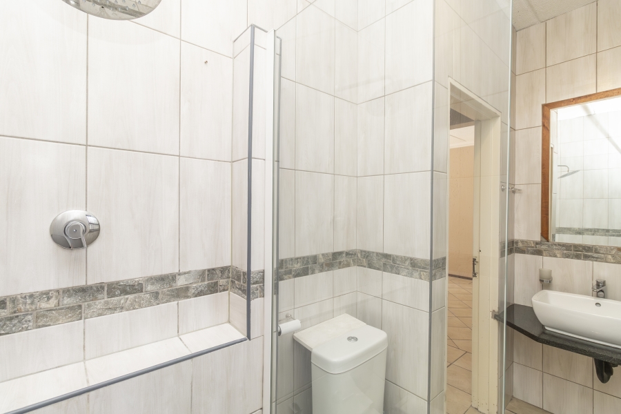 1 Bedroom Property for Sale in Paulshof Gauteng