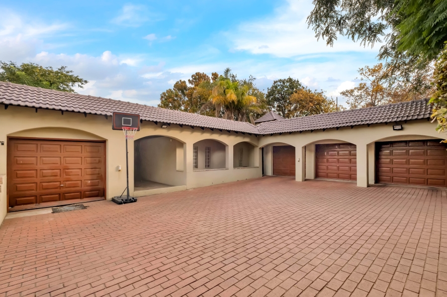3 Bedroom Property for Sale in Wendywood Gauteng