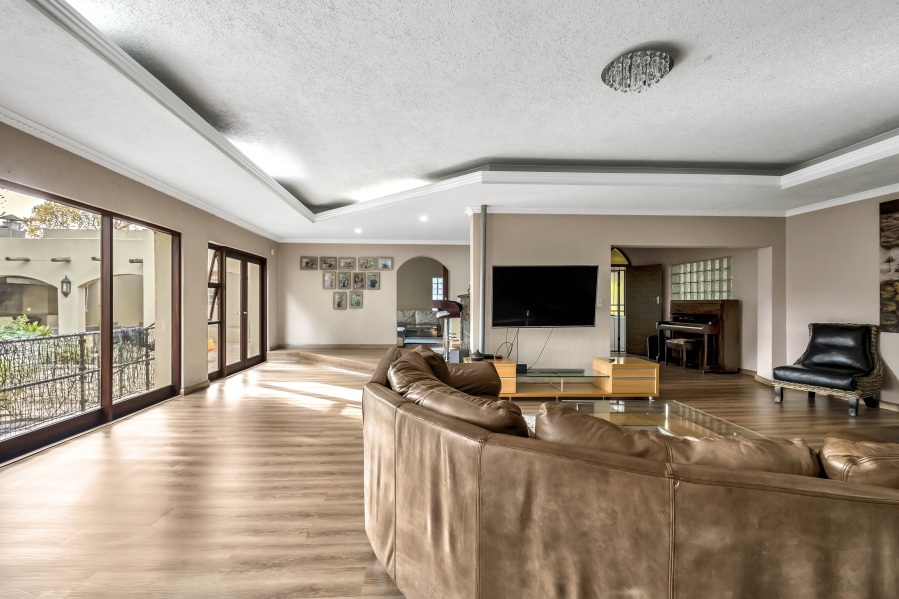 3 Bedroom Property for Sale in Wendywood Gauteng