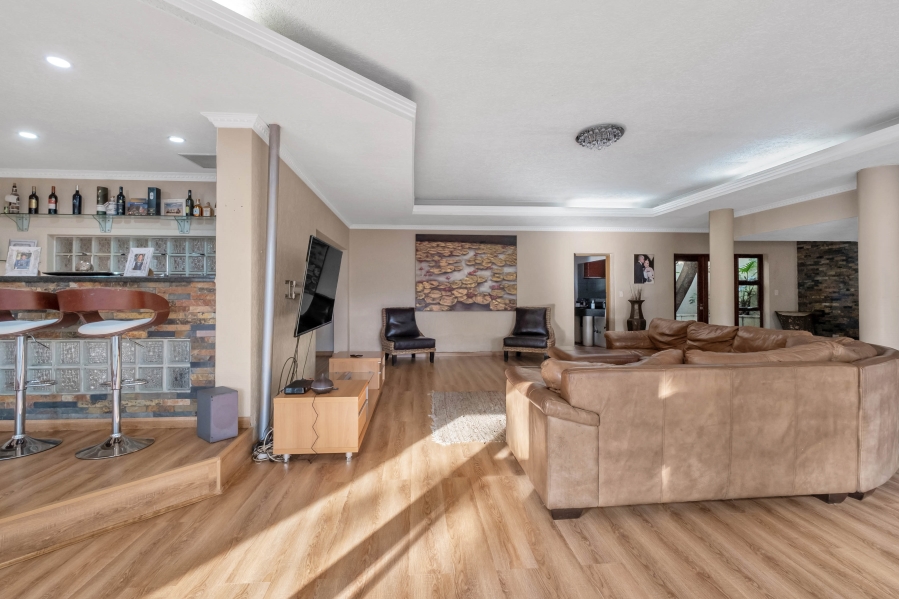 3 Bedroom Property for Sale in Wendywood Gauteng