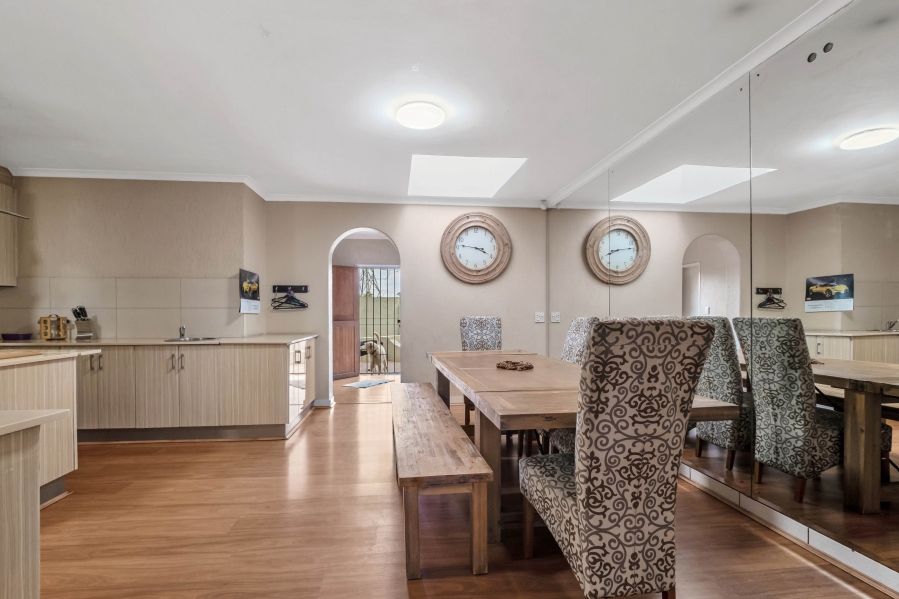3 Bedroom Property for Sale in Wendywood Gauteng