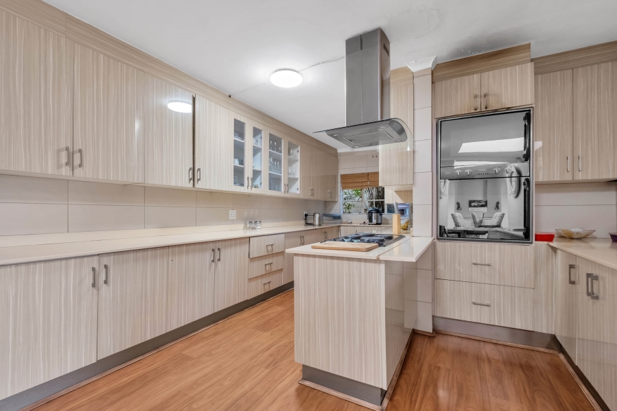 3 Bedroom Property for Sale in Wendywood Gauteng