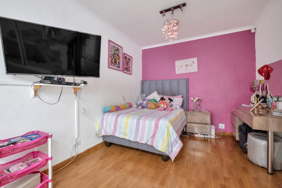 3 Bedroom Property for Sale in Wendywood Gauteng