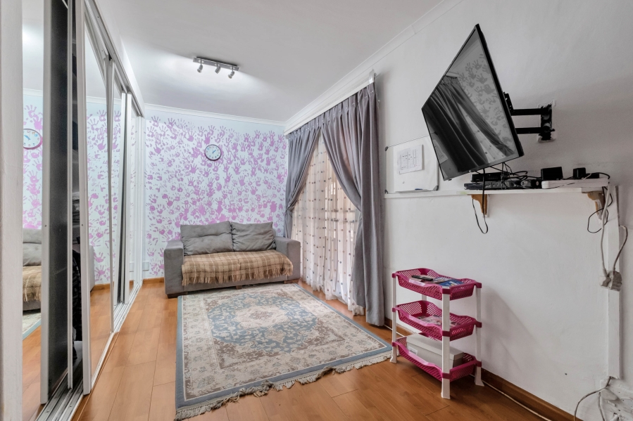 3 Bedroom Property for Sale in Wendywood Gauteng