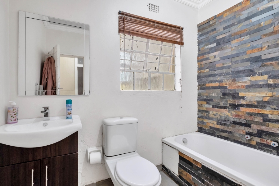 3 Bedroom Property for Sale in Wendywood Gauteng