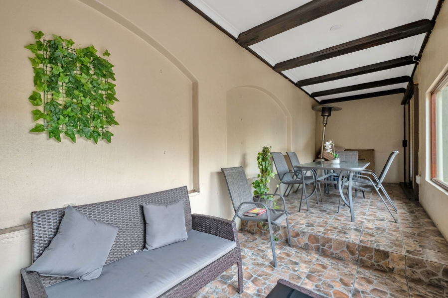 3 Bedroom Property for Sale in Wendywood Gauteng