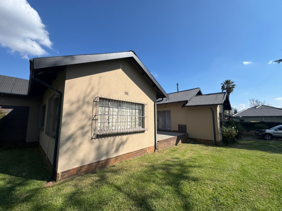 To Let 4 Bedroom Property for Rent in Dalview Gauteng