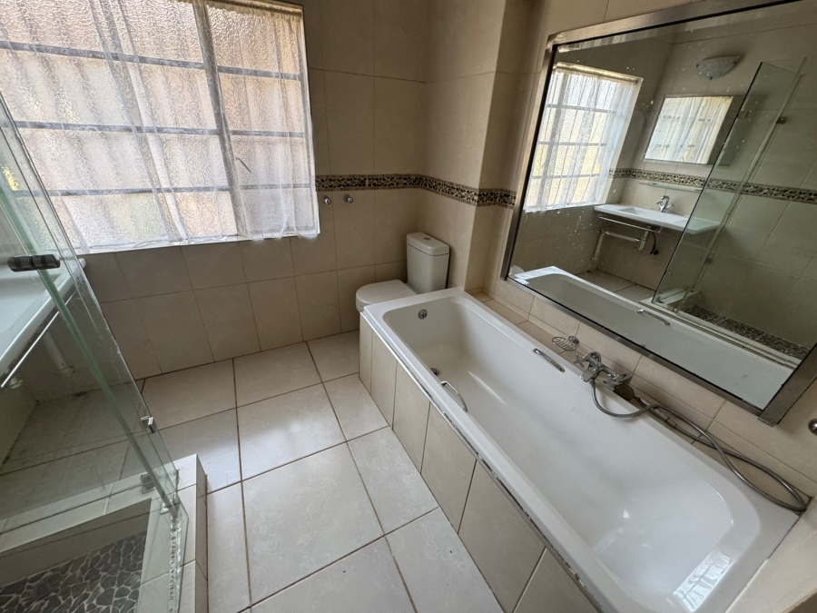 To Let 4 Bedroom Property for Rent in Dalview Gauteng