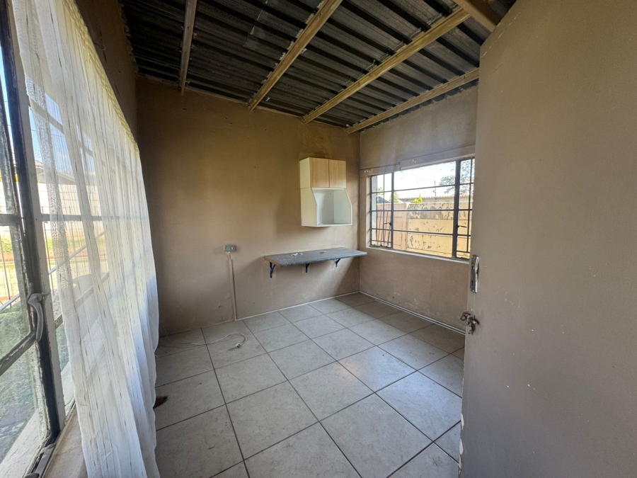 To Let 4 Bedroom Property for Rent in Dalview Gauteng