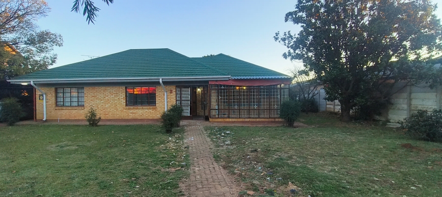 To Let 1 Bedroom Property for Rent in Greenhills Gauteng