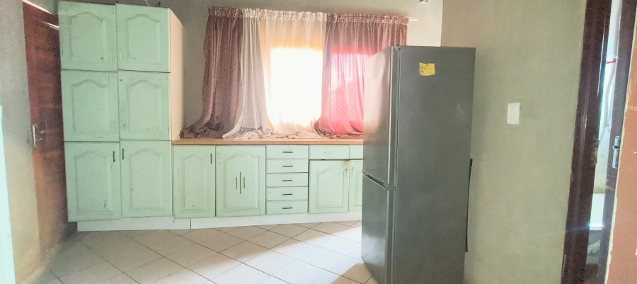 2 Bedroom Property for Sale in Tshepisong Gauteng