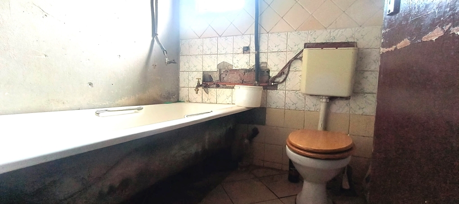 2 Bedroom Property for Sale in Tshepisong Gauteng