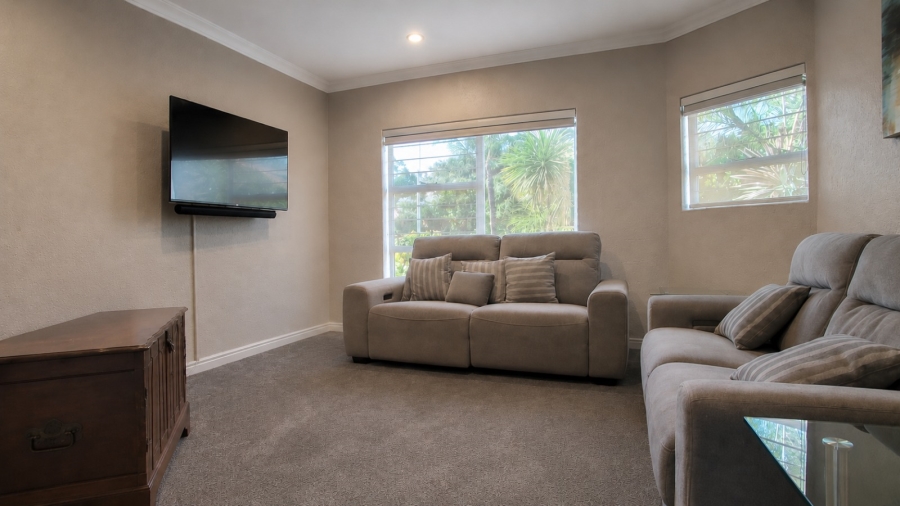 5 Bedroom Property for Sale in Eldoraigne Gauteng