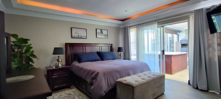 5 Bedroom Property for Sale in Eldoraigne Gauteng