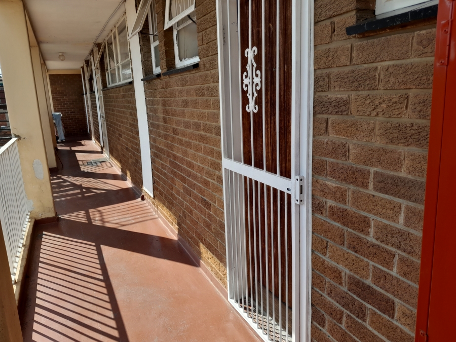 To Let 1 Bedroom Property for Rent in Alberton North Gauteng
